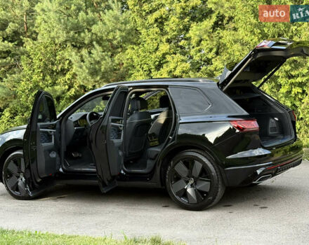 Черный Фольксваген Туарег, объемом двигателя 3 л и пробегом 4 тыс. км за 89950 $, фото 121 на Automoto.ua