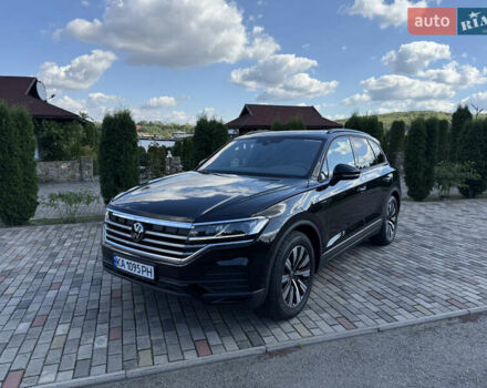 Чорний Фольксваген Туарег, об'ємом двигуна 2.97 л та пробігом 1 тис. км за 75000 $, фото 2 на Automoto.ua
