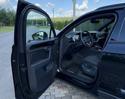 Чорний Фольксваген Туарег, об'ємом двигуна 2.97 л та пробігом 1 тис. км за 75000 $, фото 20 на Automoto.ua