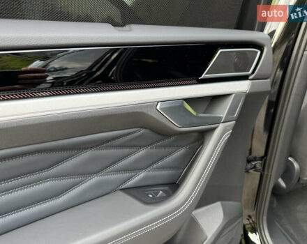 Черный Фольксваген Туарег, объемом двигателя 3 л и пробегом 4 тыс. км за 89950 $, фото 101 на Automoto.ua