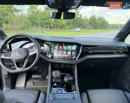 Чорний Фольксваген Туарег, об'ємом двигуна 2.97 л та пробігом 1 тис. км за 75000 $, фото 47 на Automoto.ua