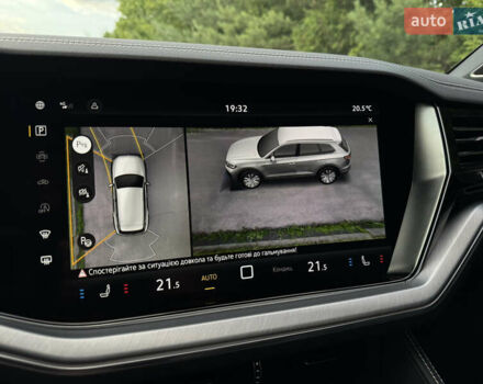 Черный Фольксваген Туарег, объемом двигателя 3 л и пробегом 4 тыс. км за 89950 $, фото 75 на Automoto.ua