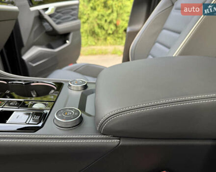 Черный Фольксваген Туарег, объемом двигателя 3 л и пробегом 4 тыс. км за 89950 $, фото 61 на Automoto.ua