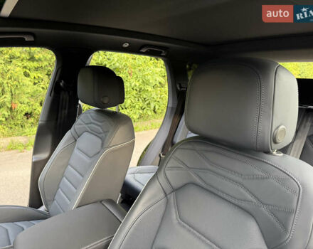 Черный Фольксваген Туарег, объемом двигателя 3 л и пробегом 4 тыс. км за 89950 $, фото 59 на Automoto.ua