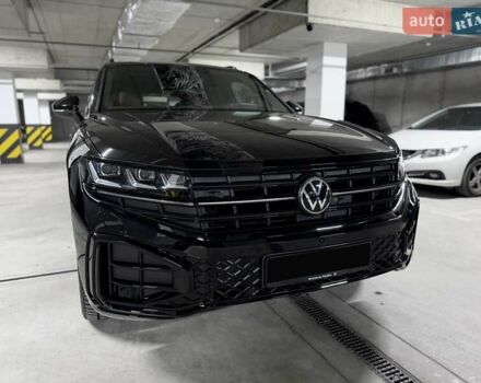 Черный Фольксваген Туарег, объемом двигателя 2.97 л и пробегом 2 тыс. км за 93000 $, фото 19 на Automoto.ua