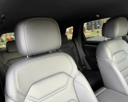 Чорний Фольксваген Туарег, об'ємом двигуна 3 л та пробігом 16 тис. км за 65999 $, фото 3 на Automoto.ua