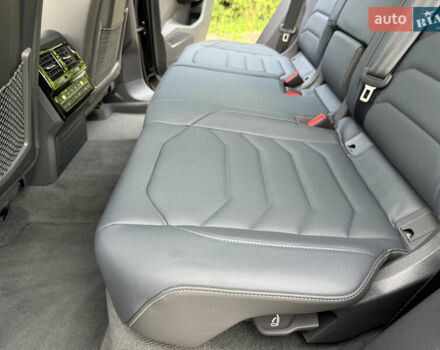 Черный Фольксваген Туарег, объемом двигателя 3 л и пробегом 4 тыс. км за 89950 $, фото 102 на Automoto.ua