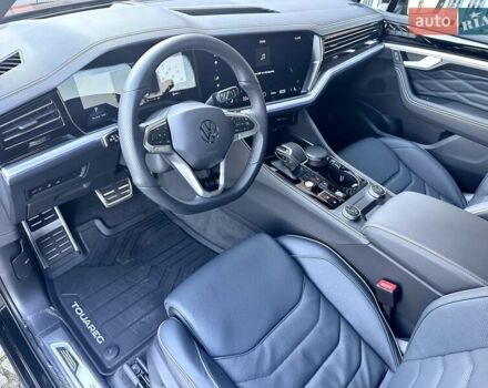 Черный Фольксваген Туарег, объемом двигателя 2.97 л и пробегом 4 тыс. км за 92900 $, фото 30 на Automoto.ua