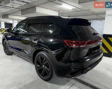 Черный Фольксваген Туарег, объемом двигателя 2.97 л и пробегом 2 тыс. км за 93000 $, фото 7 на Automoto.ua