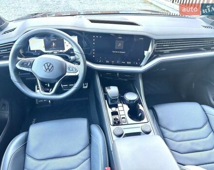 Черный Фольксваген Туарег, объемом двигателя 2.97 л и пробегом 4 тыс. км за 92900 $, фото 26 на Automoto.ua