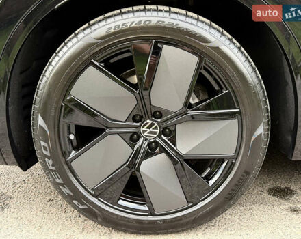 Черный Фольксваген Туарег, объемом двигателя 3 л и пробегом 4 тыс. км за 89950 $, фото 18 на Automoto.ua