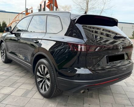 Чорний Фольксваген Туарег, об'ємом двигуна 3 л та пробігом 16 тис. км за 65999 $, фото 9 на Automoto.ua