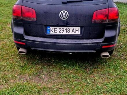 Чорний Фольксваген Туарег, об'ємом двигуна 3.2 л та пробігом 204 тис. км за 7400 $, фото 1 на Automoto.ua