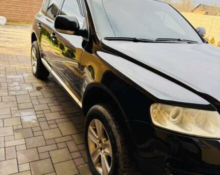 Черный Фольксваген Туарег, объемом двигателя 2.46 л и пробегом 330 тыс. км за 7300 $, фото 1 на Automoto.ua