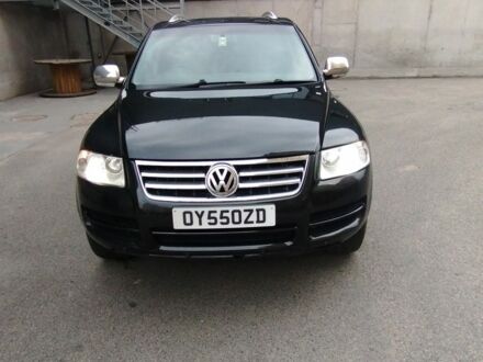 Черный Фольксваген Туарег, объемом двигателя 2.5 л и пробегом 168 тыс. км за 3900 $, фото 1 на Automoto.ua