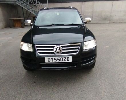 Черный Фольксваген Туарег, объемом двигателя 2.5 л и пробегом 168 тыс. км за 3900 $, фото 1 на Automoto.ua