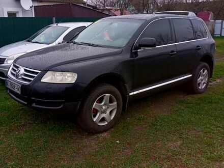 Черный Фольксваген Туарег, объемом двигателя 2.5 л и пробегом 340 тыс. км за 7500 $, фото 1 на Automoto.ua