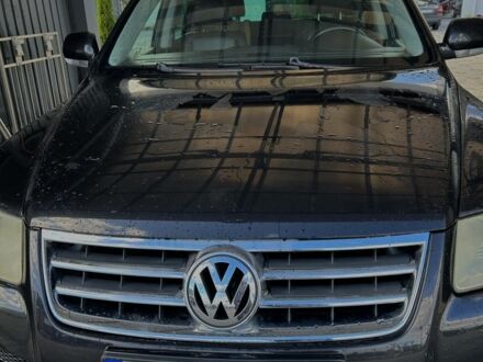 Фольксваген Туарег 2004 в Хусте на Automoto.ua Черный Фольксваген Туарег, объемом двигателя 2.5 л и пробегом 400 тыс. км за 7000 $, фото 1 на Automoto.ua