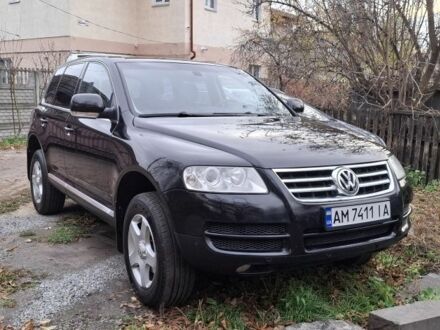 Черный Фольксваген Туарег, объемом двигателя 2.5 л и пробегом 268 тыс. км за 9500 $, фото 1 на Automoto.ua