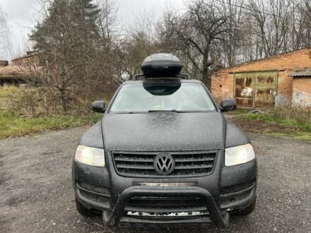 Черный Фольксваген Туарег, объемом двигателя 3 л и пробегом 496 тыс. км за 4250 $, фото 1 на Automoto.ua