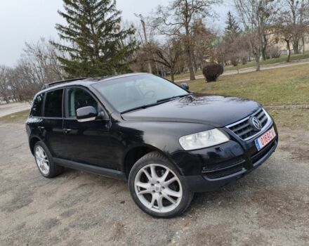 Чорний Фольксваген Туарег, об'ємом двигуна 3 л та пробігом 300 тис. км за 6500 $, фото 1 на Automoto.ua