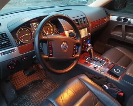 Чорний Фольксваген Туарег, об'ємом двигуна 3 л та пробігом 270 тис. км за 9000 $, фото 1 на Automoto.ua