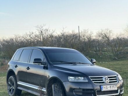 Черный Фольксваген Туарег, объемом двигателя 3 л и пробегом 446 тыс. км за 5650 $, фото 1 на Automoto.ua