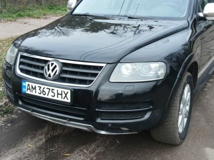 Черный Фольксваген Туарег, объемом двигателя 2.5 л и пробегом 317 тыс. км за 5000 $, фото 1 на Automoto.ua