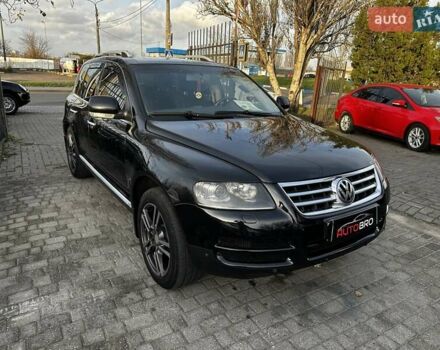 Черный Фольксваген Туарег, объемом двигателя 3 л и пробегом 250 тыс. км за 9700 $, фото 1 на Automoto.ua