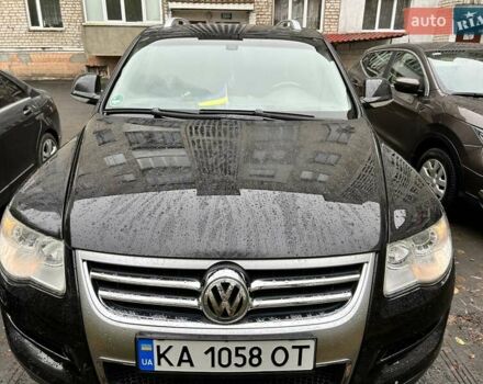 Черный Фольксваген Туарег, объемом двигателя 3 л и пробегом 330 тыс. км за 6800 $, фото 1 на Automoto.ua