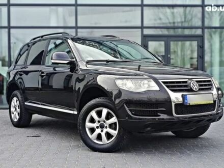 Черный Фольксваген Туарег, объемом двигателя 0 л и пробегом 176 тыс. км за 2500 $, фото 1 на Automoto.ua