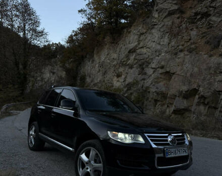 Черный Фольксваген Туарег, объемом двигателя 3 л и пробегом 185 тыс. км за 14500 $, фото 1 на Automoto.ua