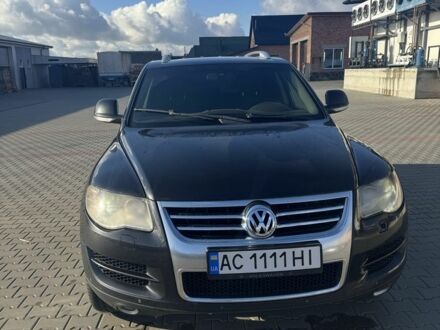 Черный Фольксваген Туарег, объемом двигателя 3 л и пробегом 401 тыс. км за 9200 $, фото 1 на Automoto.ua