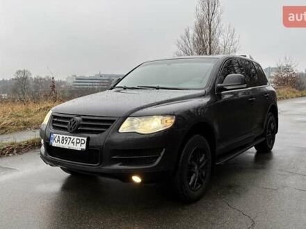 Черный Фольксваген Туарег, объемом двигателя 3 л и пробегом 239 тыс. км за 10300 $, фото 1 на Automoto.ua