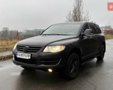 Черный Фольксваген Туарег, объемом двигателя 3 л и пробегом 239 тыс. км за 10300 $, фото 1 на Automoto.ua