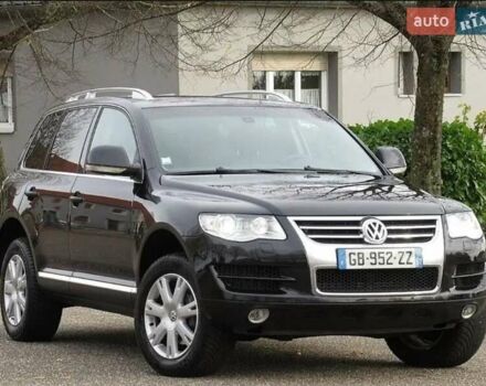 Черный Фольксваген Туарег, объемом двигателя 0 л и пробегом 244 тыс. км за 4200 $, фото 1 на Automoto.ua