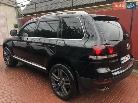 Черный Фольксваген Туарег, объемом двигателя 2.97 л и пробегом 294 тыс. км за 9800 $, фото 1 на Automoto.ua