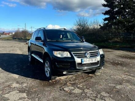 Черный Фольксваген Туарег, объемом двигателя 3 л и пробегом 266 тыс. км за 11500 $, фото 1 на Automoto.ua