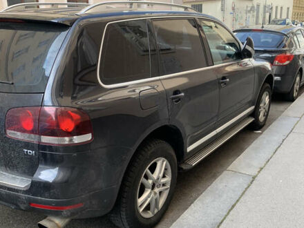Черный Фольксваген Туарег, объемом двигателя 2.4 л и пробегом 186 тыс. км за 14755 $, фото 1 на Automoto.ua