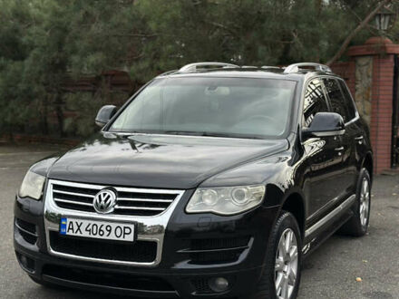 Черный Фольксваген Туарег, объемом двигателя 4.9 л и пробегом 340 тыс. км за 7900 $, фото 1 на Automoto.ua