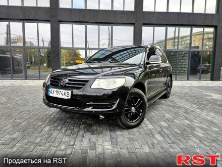 Черный Фольксваген Туарег, объемом двигателя 3 л и пробегом 236 тыс. км за 9700 $, фото 1 на Automoto.ua