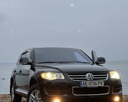 Черный Фольксваген Туарег, объемом двигателя 3 л и пробегом 335 тыс. км за 7500 $, фото 1 на Automoto.ua