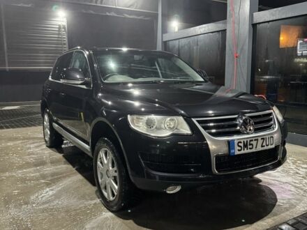 Черный Фольксваген Туарег, объемом двигателя 3 л и пробегом 340 тыс. км за 4500 $, фото 1 на Automoto.ua