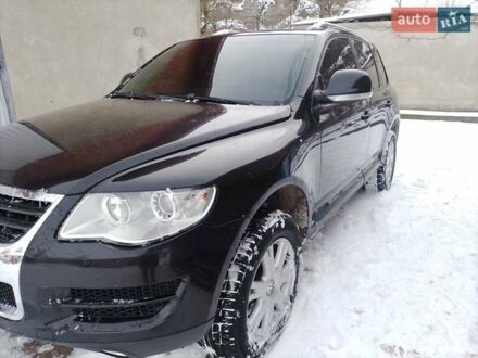 Черный Фольксваген Туарег, объемом двигателя 2.5 л и пробегом 250 тыс. км за 11000 $, фото 1 на Automoto.ua