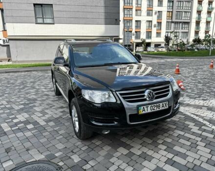 Черный Фольксваген Туарег, объемом двигателя 3 л и пробегом 267 тыс. км за 11000 $, фото 1 на Automoto.ua