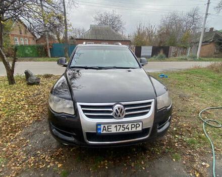 Черный Фольксваген Туарег, объемом двигателя 2.5 л и пробегом 265 тыс. км за 11500 $, фото 1 на Automoto.ua