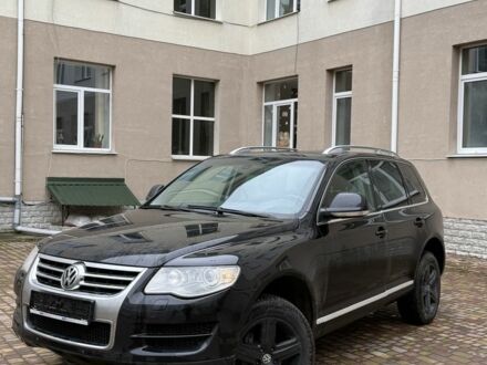 Фольксваген Туарег 2008 у Сарнах на Automoto.ua Чорний Фольксваген Туарег, об'ємом двигуна 3 л та пробігом 300 тис. км за 6490 $, фото 1 на Automoto.ua