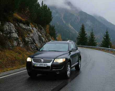 Черный Фольксваген Туарег, объемом двигателя 2.5 л и пробегом 308 тыс. км за 10000 $, фото 1 на Automoto.ua