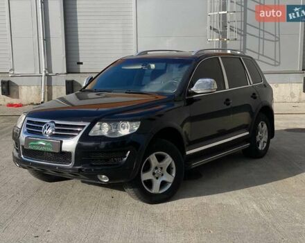 Черный Фольксваген Туарег, объемом двигателя 2.46 л и пробегом 296 тыс. км за 10290 $, фото 1 на Automoto.ua