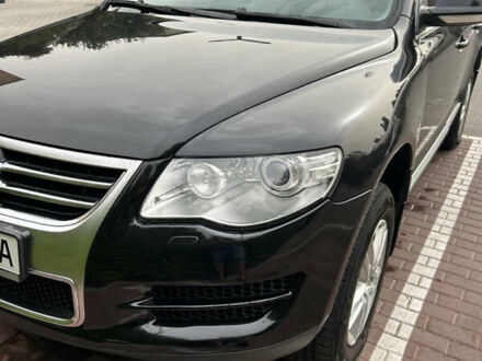 Фольксваген Туарег 2008 в Черкассах на Automoto.ua Черный Фольксваген Туарег, объемом двигателя 2.97 л и пробегом 350 тыс. км за 11800 $, фото 1 на Automoto.ua